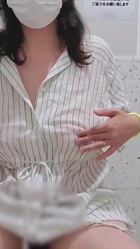 เมียหื่นเงี่ยนจัดตอนชักว่าวในห้องน้ำ