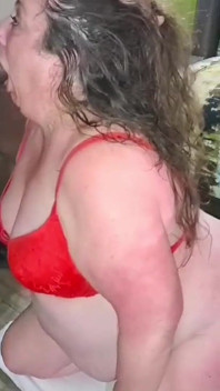 Infiel blanca grandota puta atada y castigada por novio bbc