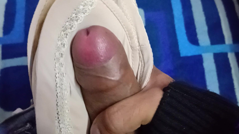 cry_santos: Masturbasi dengan pakaian dalam tetangga saya