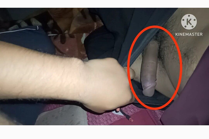 Desi__Panda: 直男朋友穿着内衣的大鸡巴 - 第2部分