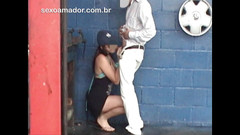 Amateurs videos: Специалист по возбуждению и шине снимает видео жены, сосущей член клиента