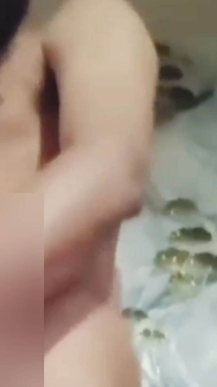 Desi Tits: เพื่อนเกย์เย็ดอะไรครั้งแรก