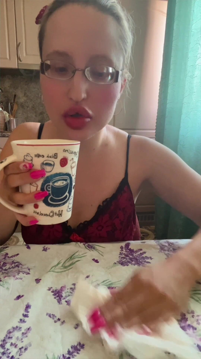FinDom Goaldigger: Asmr i köket del 3 lemonad