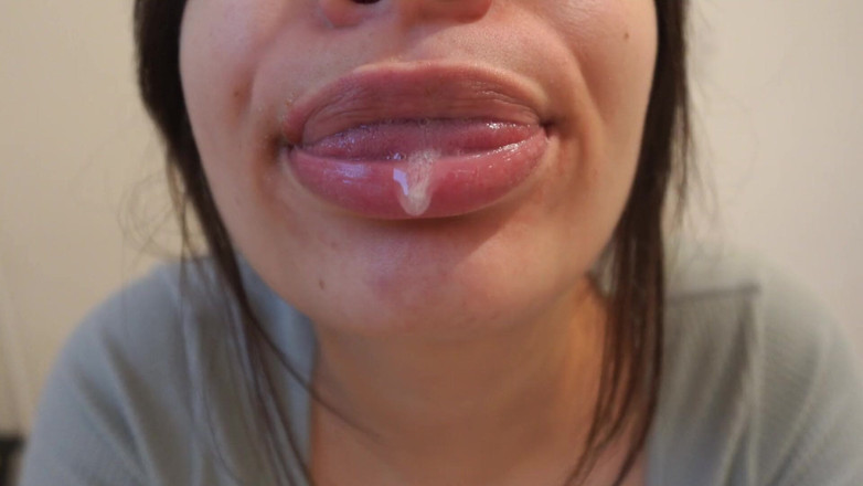 AmayaMori: Minha esposa grávida rabuda milf se masturba no banheiro, secretamente...