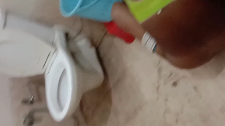 fullyloadedvid: ป้าต่างหากในหมู่บ้านเดซีเย็ดกันในห้องน้ำ