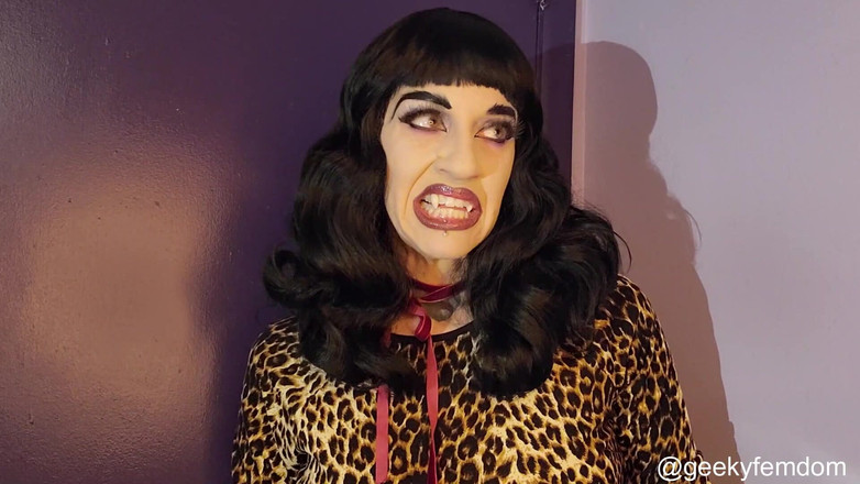 Geeky Femdom: Poartă Futa- Pasiunea Lunii