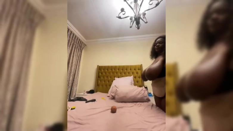Legendary Booty Overdose: 89인치 엉덩이 팽창