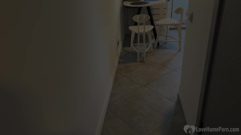 LoveHomePorn: 흑인 대물 자지에게 따먹히는 음란한 엄마