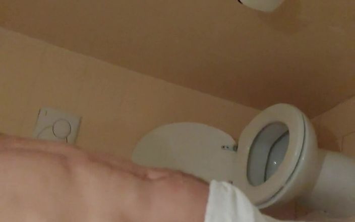 Boy jerking off: Cậu bé sục cu