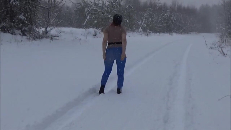 RedRoseRus: Без спідниці в синіх колготках