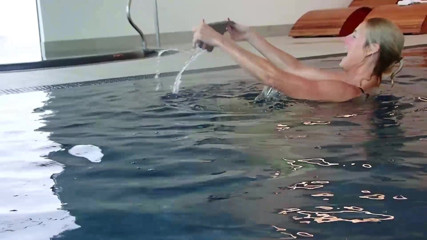 Dirty Doctors Clips - Solo Mature Playtime: In the Pool