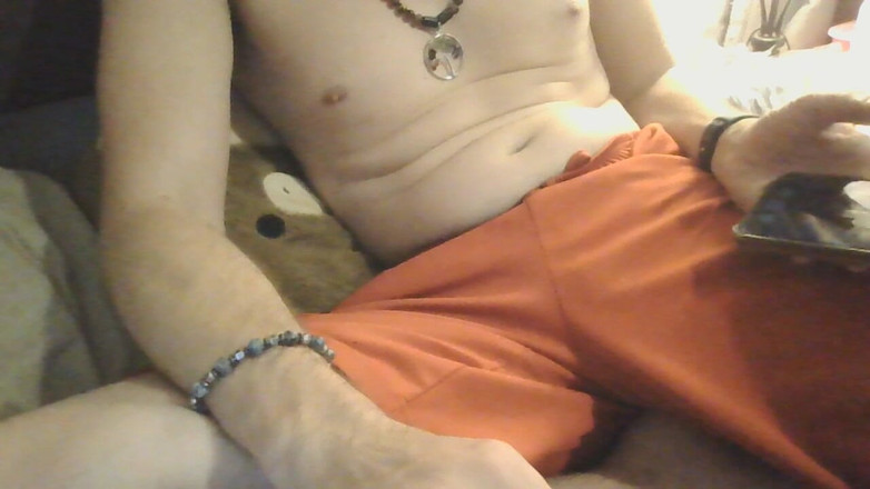 Hard Henry: コックを撫でてポルノを見て、捕まらないようにしようとしています