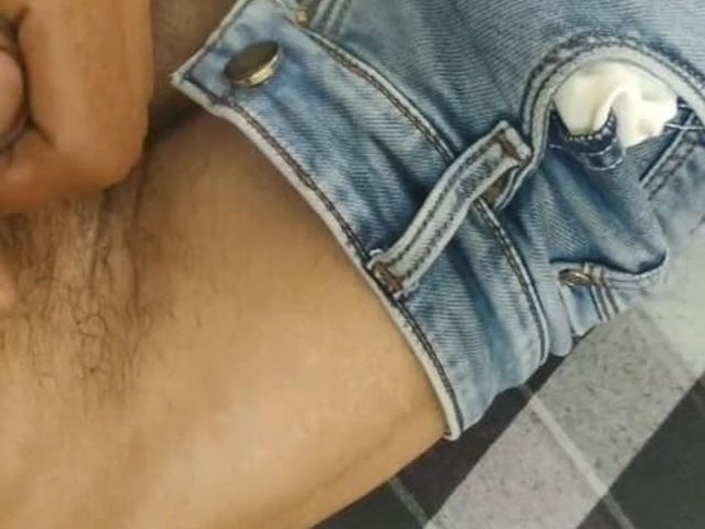 Cumshot by a Big 8.1 Inch Dick Laying on Bed (Jazzs)