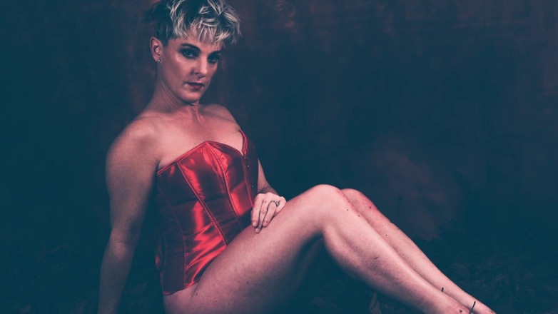 Kylie Britain Adventures: Orgasmic red