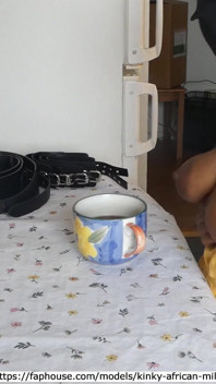 Tee Mit Milch Servieren