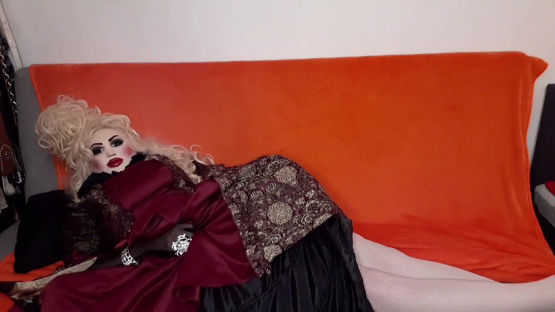 Erica Doll: Маленькі секрети ляльок Рококо
