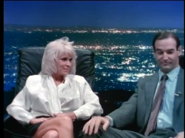 Old Good Porn: Adam sert sikişten sonra sarışın orta yaşlı seksi kadının ayakkabısına...