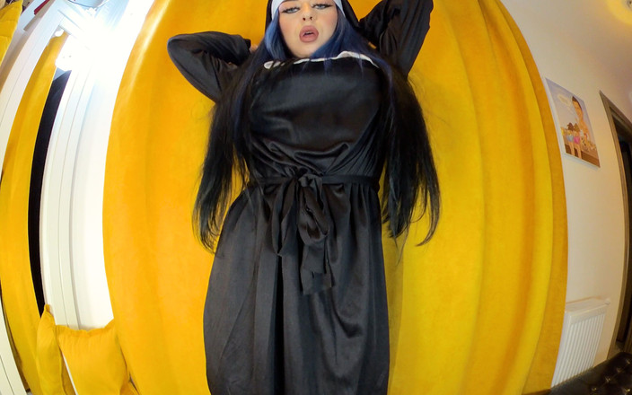Romanian Girls: Drei Typen Für Nonne