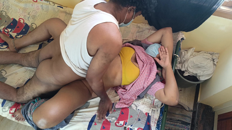 Pushpa studio: Mahasiswi hot yang imut