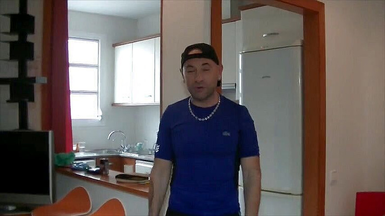 Gaybareback: Straigt twink Jess Royan tarafından emiyor ve prezervatifsiz sikişiyor