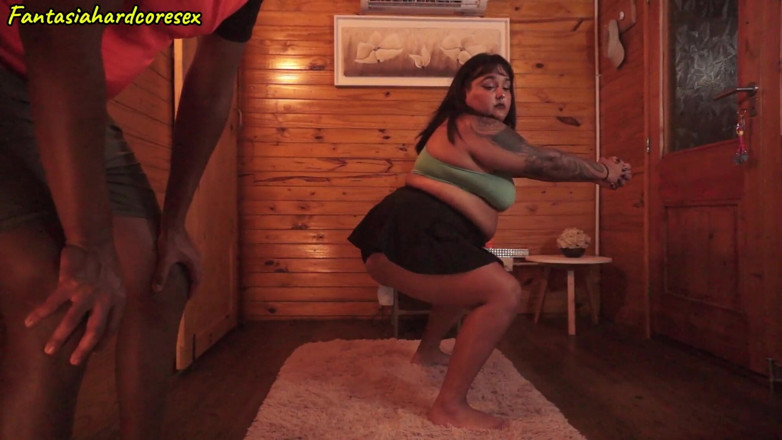 FANTASIAHARDCORESEX: 和艾莉森一起进行密集训练时，无法忍受看到她的私人教练勃起