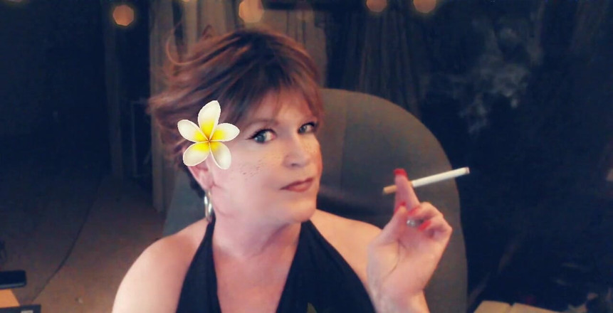 FemmeCheri120: Kouření v Newportu 100