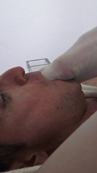 Samenprobe Abmelken! Sadistische Krankenschwester Mit Fragwürdigen Methoden Will Seine Samenprobe!