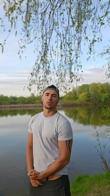 Roma_Black: Pancutan mani di Alam Semula Jadi