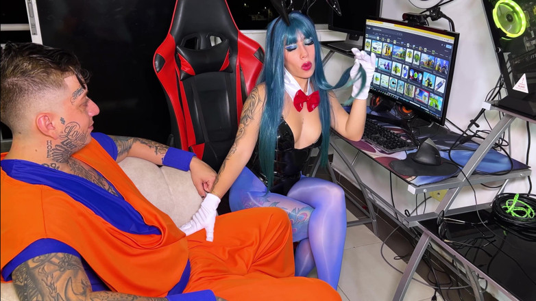 Katty Blake: Bulma šuká Goku, zatímco Vegetta trénuje