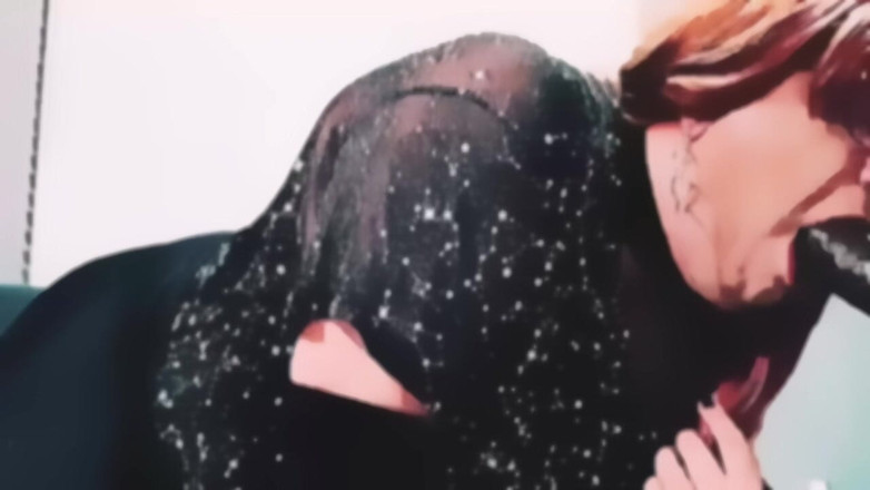 Jennifer Kneels: Amateur Sissy Trains para BBC