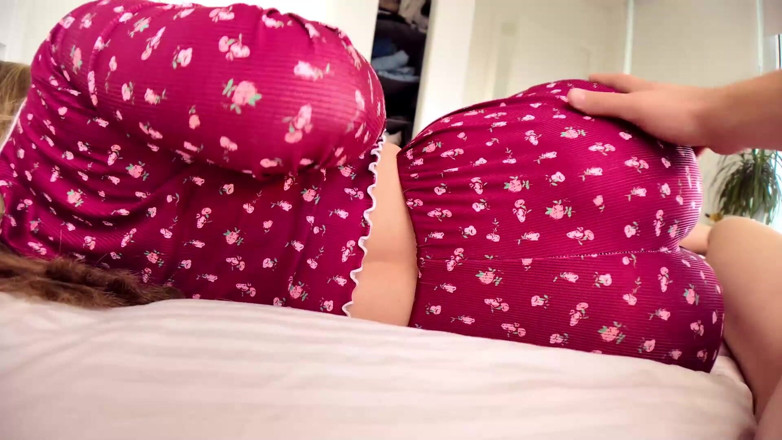 FantasyBabe: 对我的大胸部继妹来说最棒的早晨以中出结束
