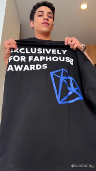 ลองใส่ของขวัญจาก Faphouse