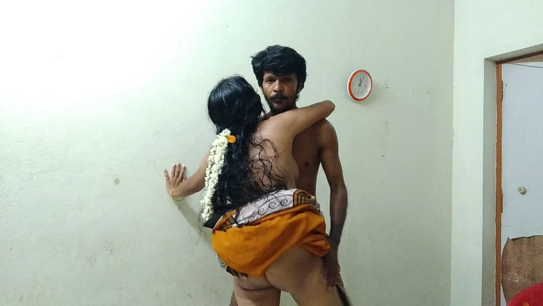 Telugu Couple: Ngentot gaya doggy sama kakak ipar india setelah pesta di...