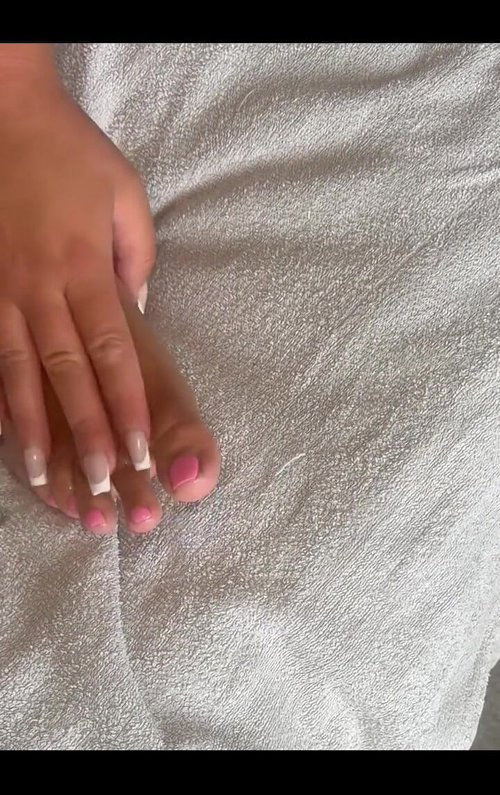 Ella Muprhy: オイルアップソロフットマッサージ