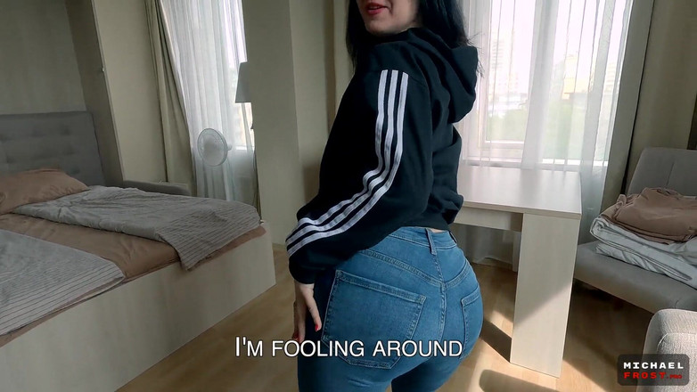 MichaelFrostPro: 배란 중 새엄마와 미친 첫 섹스 - Alice Wu