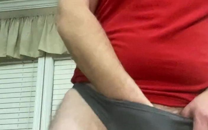 RealBigDill: 我的妓女花是一个性感的大鸡巴崇拜荡妇。喜欢真正的男人与巨大的鸡巴。