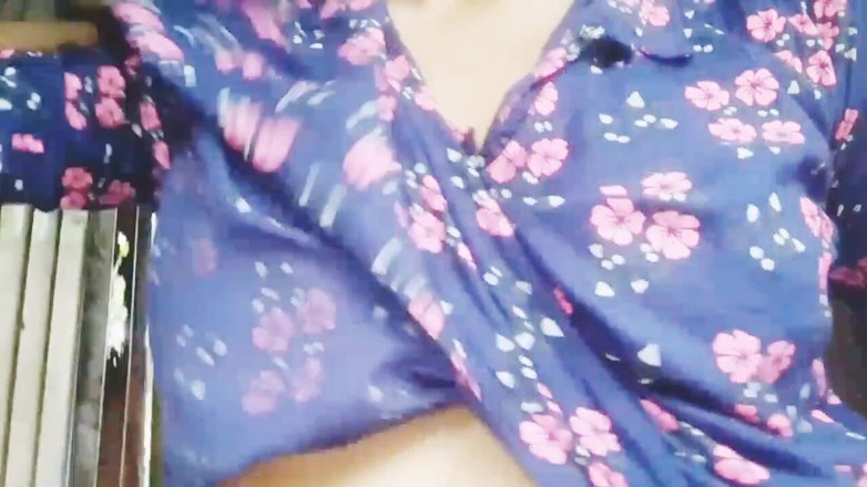 Sunny leonie: 뱅글라 자기 섹스 비디오. 방글라데시 발정난 소녀 자위 비디오