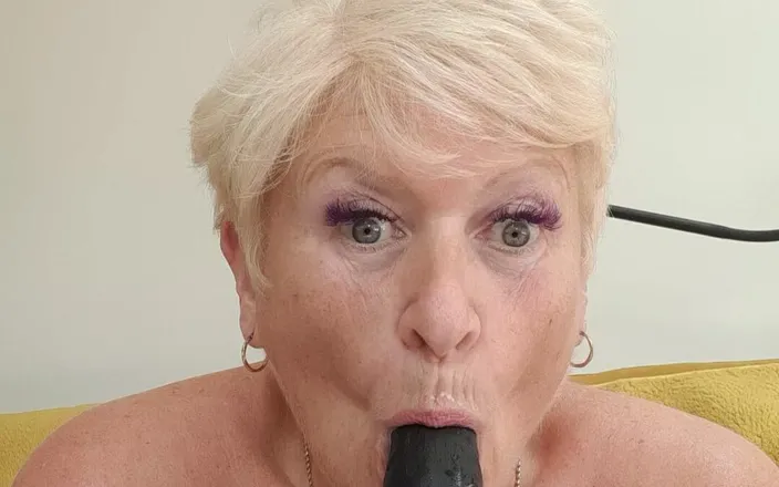 Uk Joolz: Dildo Sucking, and Pussy Fucking
