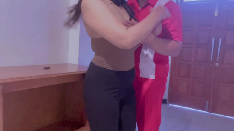 Nadalyne: Prank of Gas Station Workers at the Office During Working...