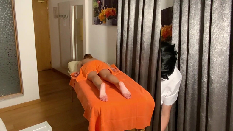 MissLeggings: Otel odasında masaj