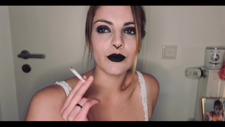 Naughty Natascha: Дим вночі все в білому