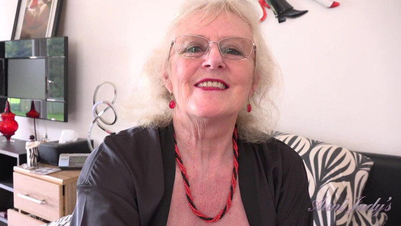 Aunt Judy's: Catching Your 66yo Mature Landlady Mrs. Claire Masturbating (pov)