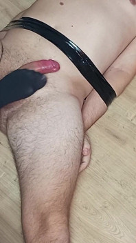 Külotlu çorapla ayakla mastürbasyon, ezme ve mahvolmuş orgazm!