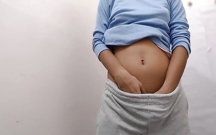 desigirl93: Nachytal jsem svoji školačku při masturbaci