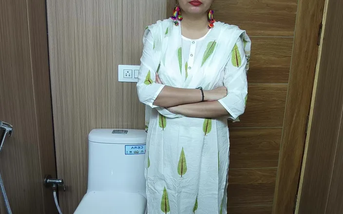 Saarabhabhi6: Trying My Stepmother's Delicious Pussy in the Bathroom. Full Video