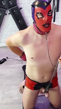 2 Mean Girls - Slave Must Eat Cum