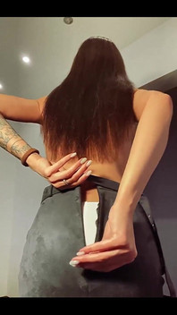 I Want You to Take off My Skirt