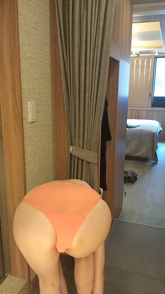 Mayumi Kanzaki: I Took off My Tights