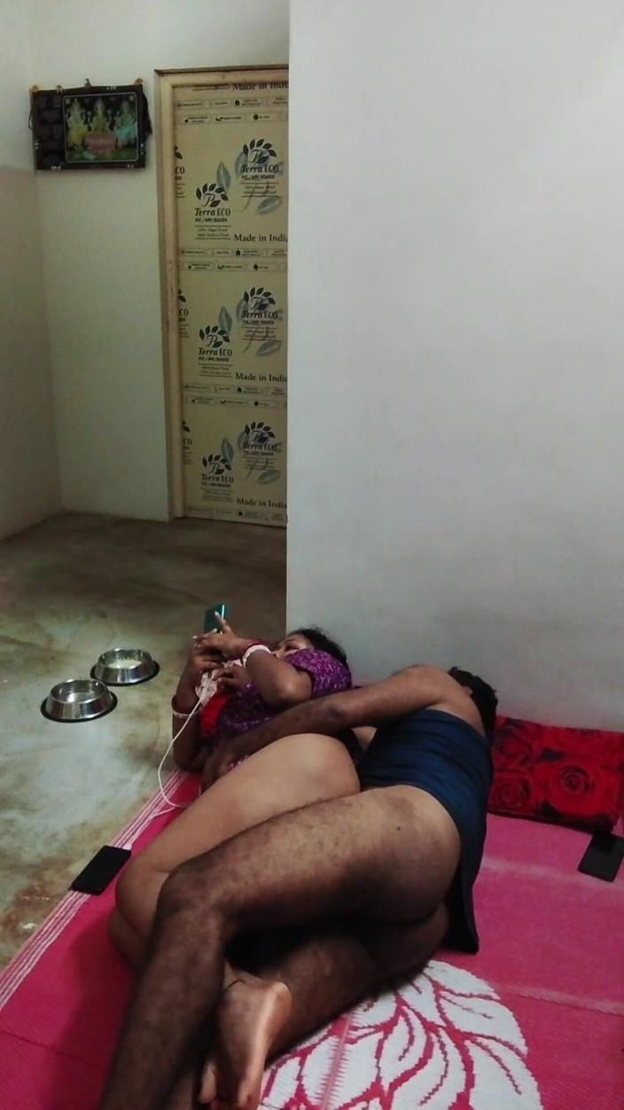 Mridulmadhu: Suami Isteri Deshi Video Seks Dalam Hindi