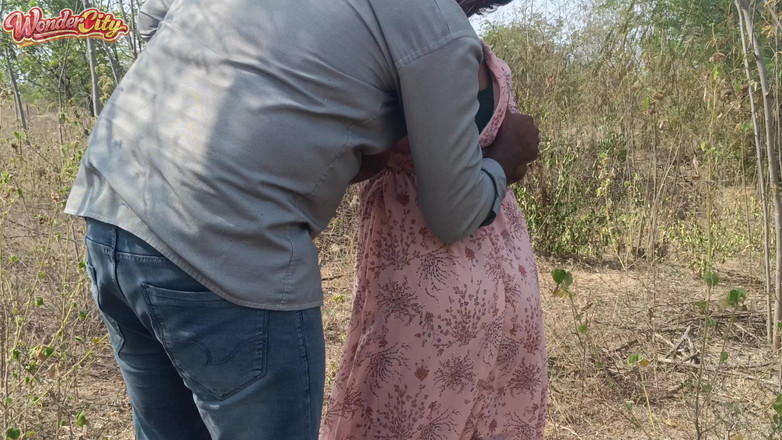 Pushpa studio: Sân lăptos fierbinte în jungla în aer liber